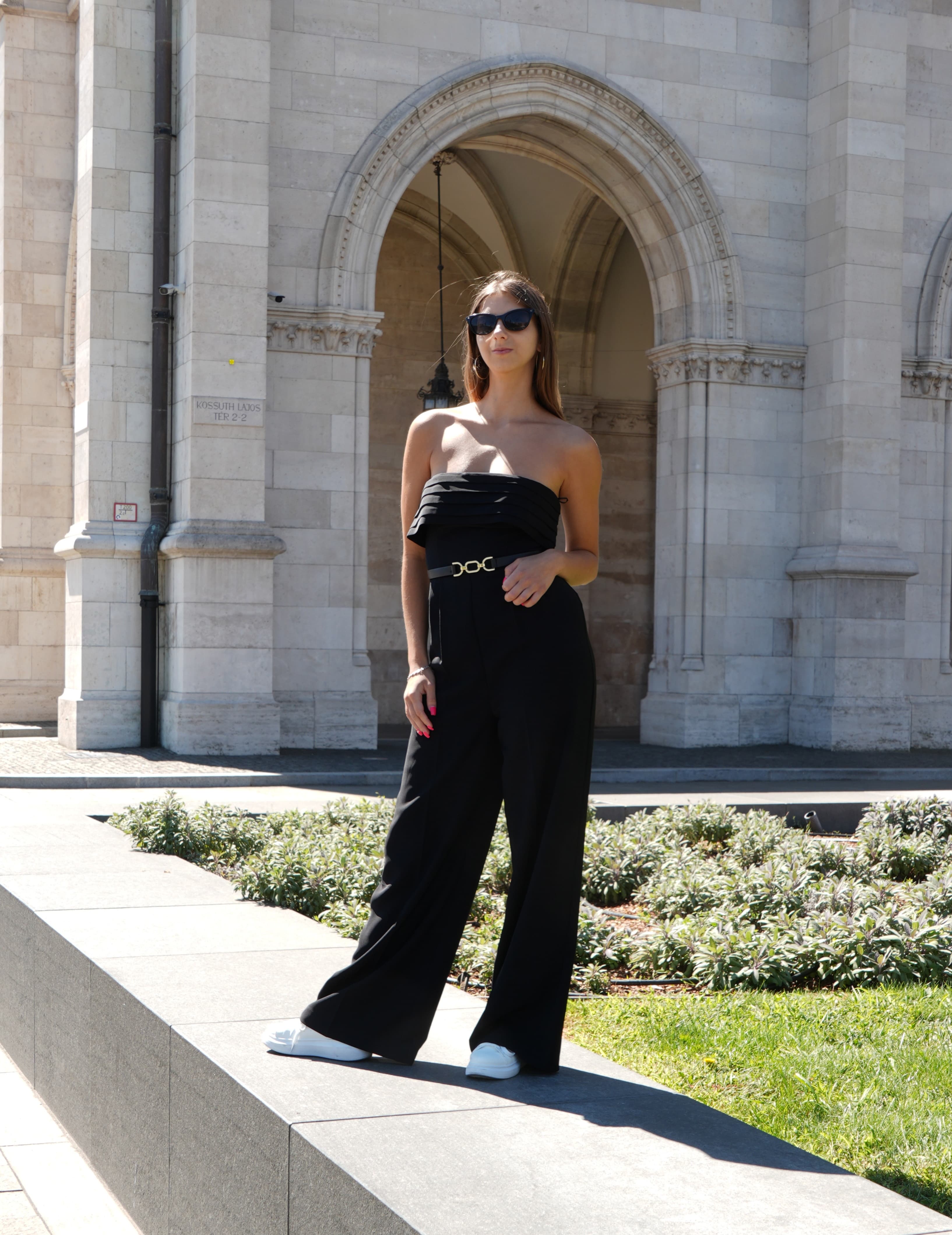 Full body casting pose